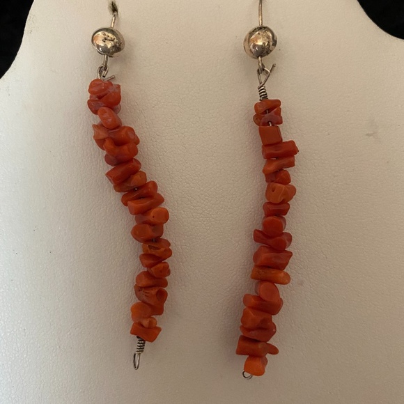 Vintage Authentic Coral Earrings - Picture 4 of 5